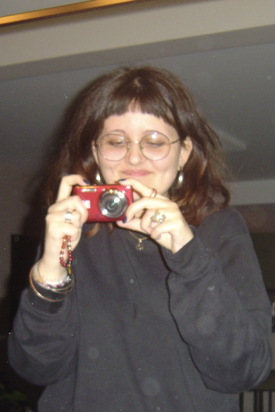 Lou-Andréa Sautejeau backdrop