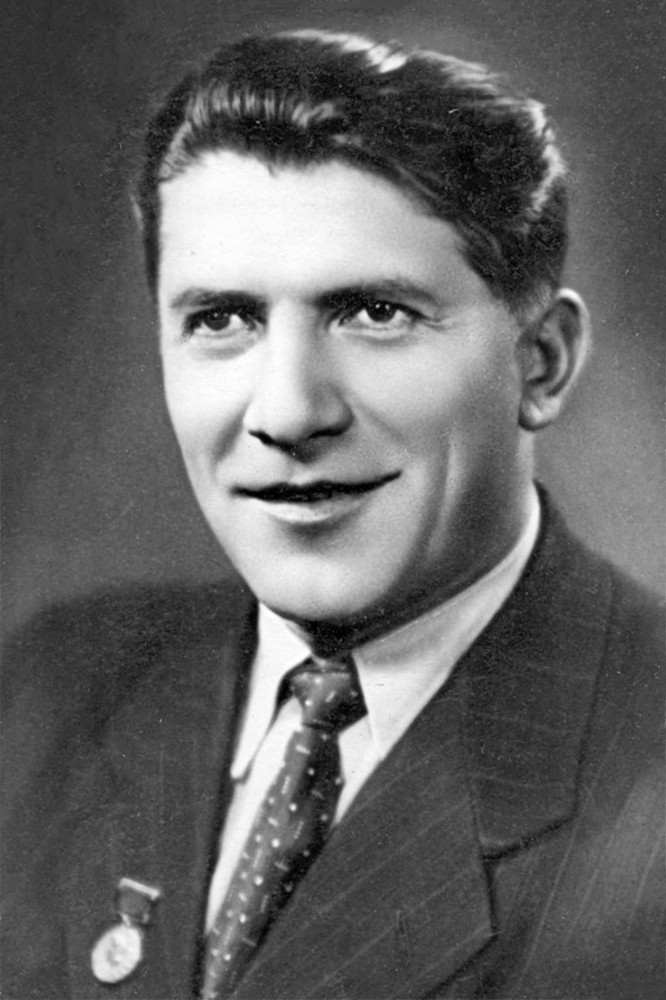 Nikolay Kryuchkov backdrop