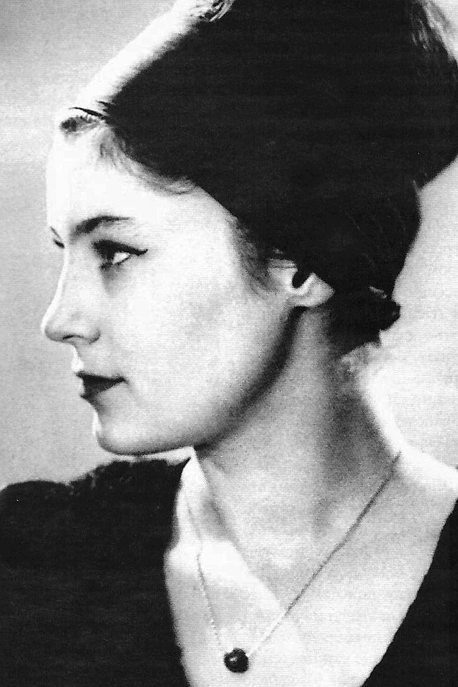 Valeriya Zaklunnaya backdrop