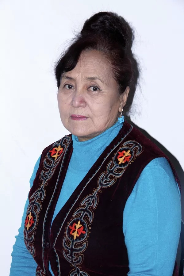 Jarkyn Balykbaeva backdrop