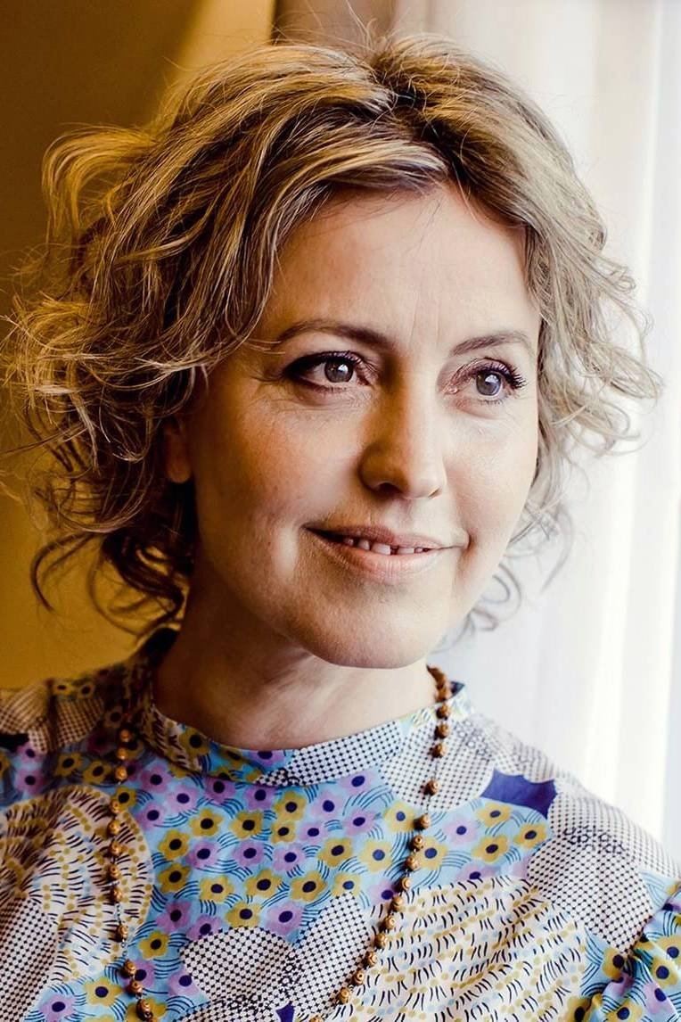 Marie Louise Wille backdrop