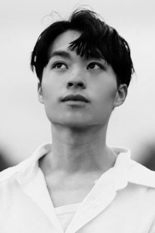 Brooklyn Li backdrop