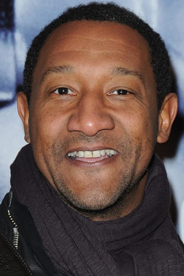 Edouar Montutë backdrop