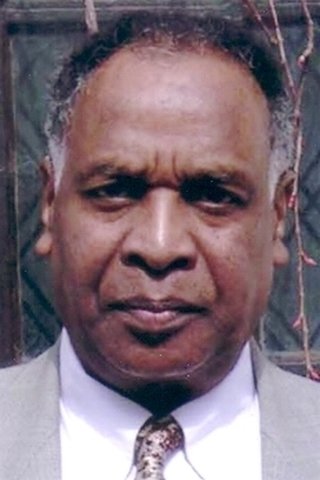 Guy-Pierre Mineur backdrop