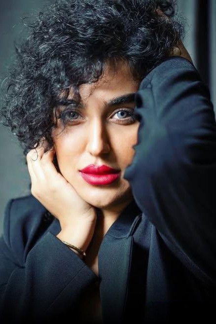 Zahra Mohammadi backdrop