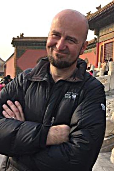 Pieter Stathis backdrop