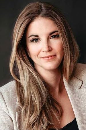 Brianne Dressen backdrop