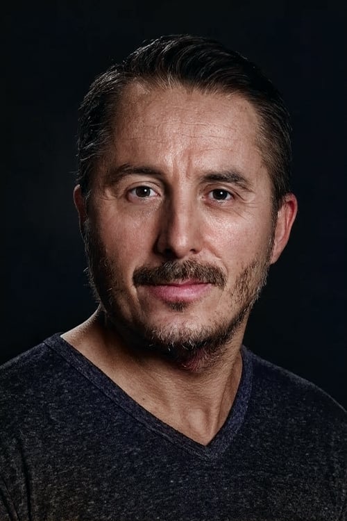 Serkan Ercan backdrop