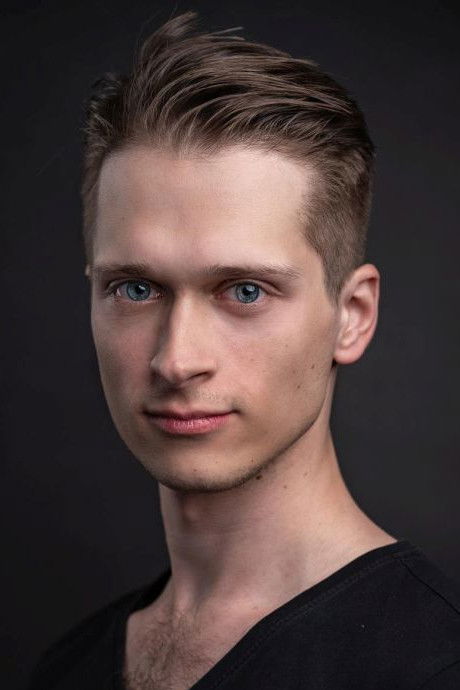 Tomasz Wóltański backdrop