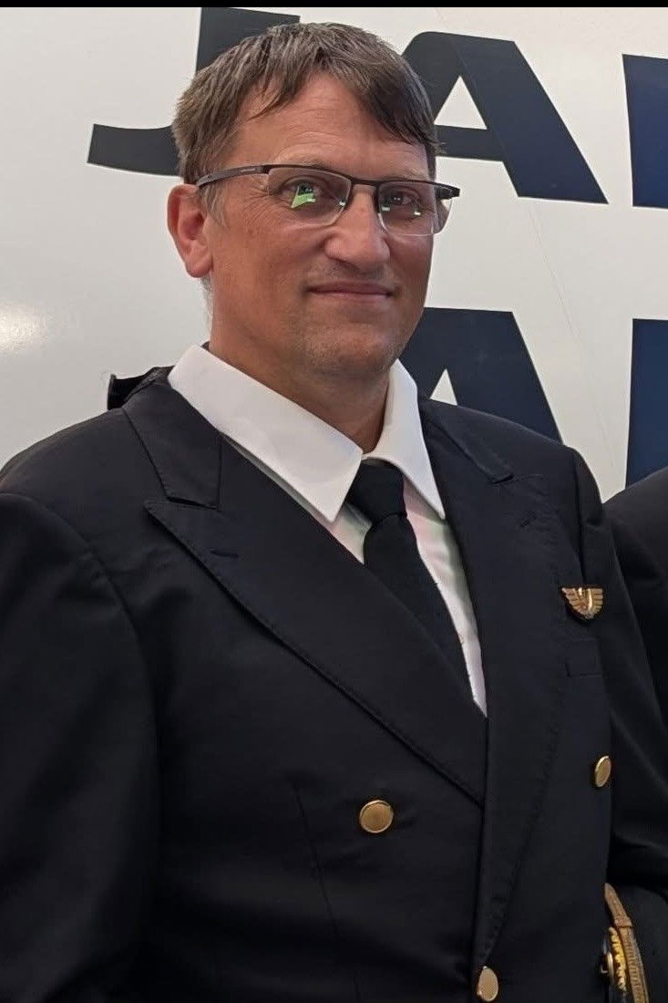 Lee Glattback backdrop