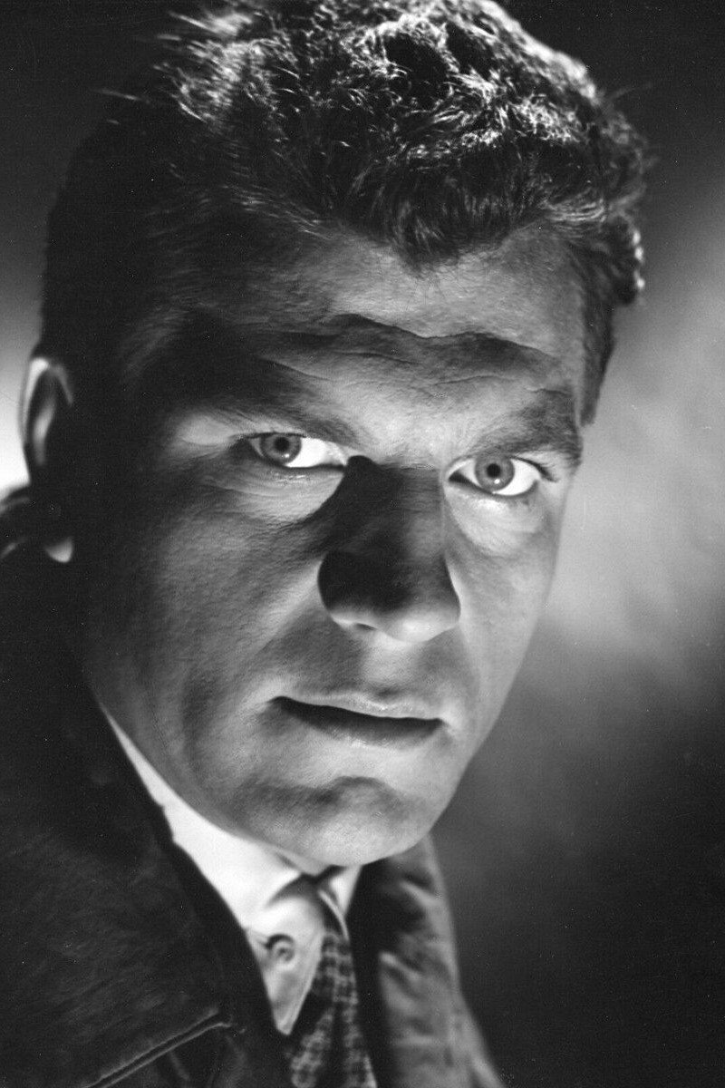 Henri Vidal backdrop