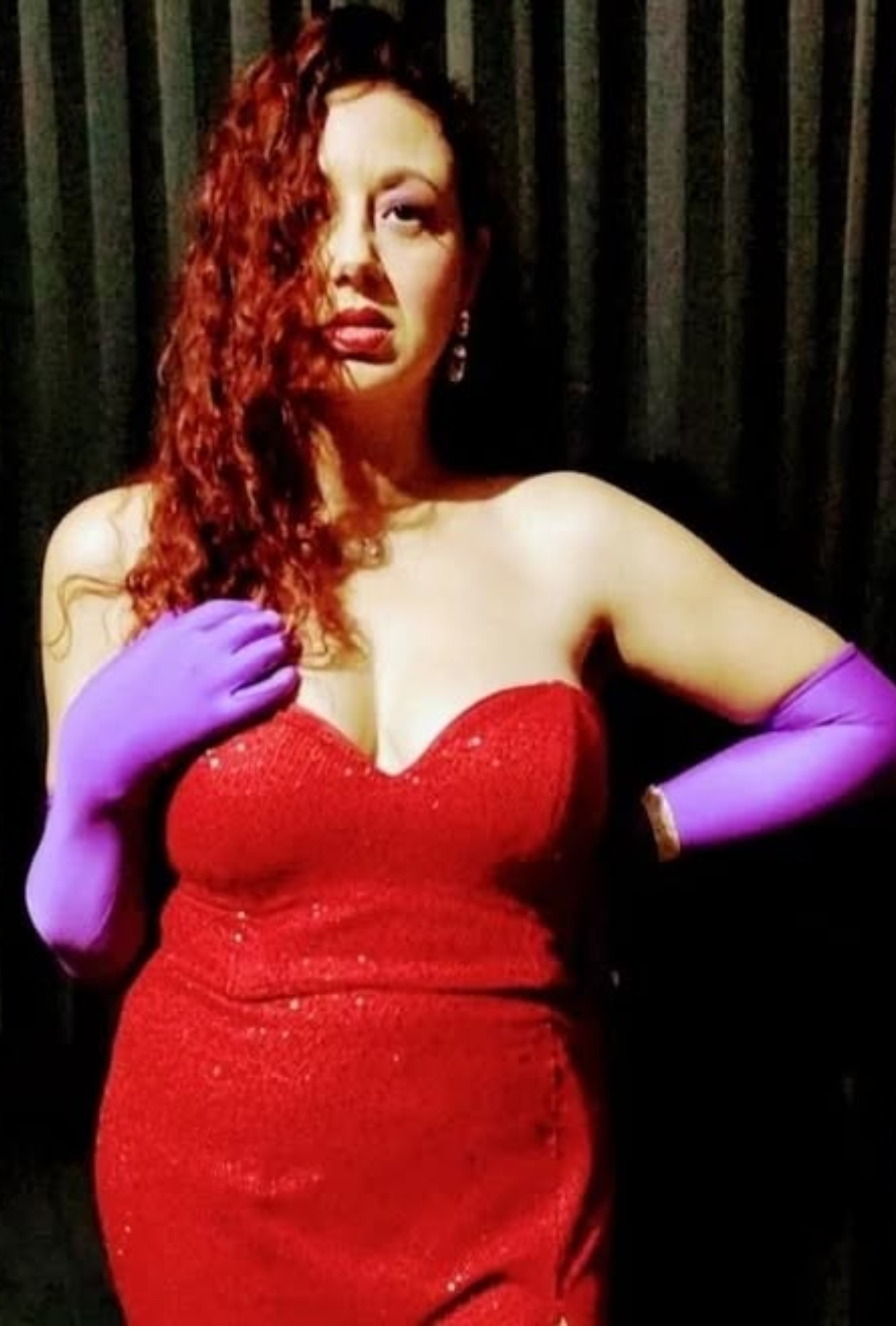 Roberta Gomes (Betah Singer) backdrop