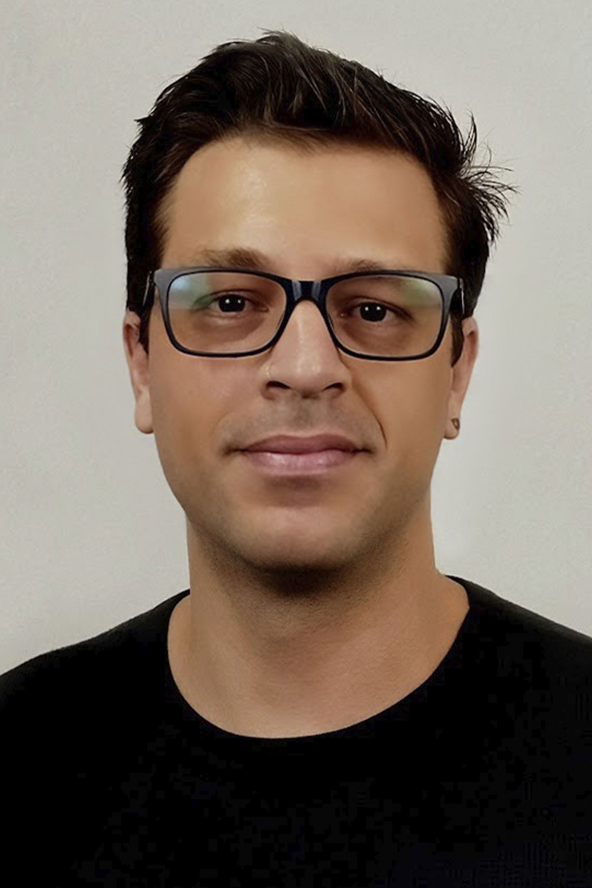 Cezar Martielo backdrop