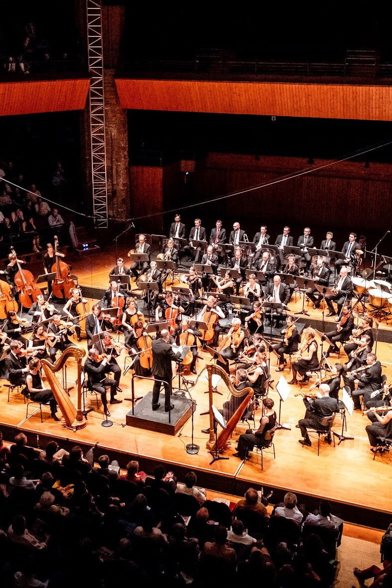 Les siècles backdrop