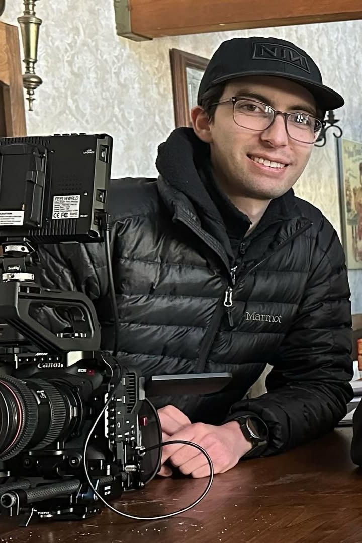 Lucas Acosta backdrop