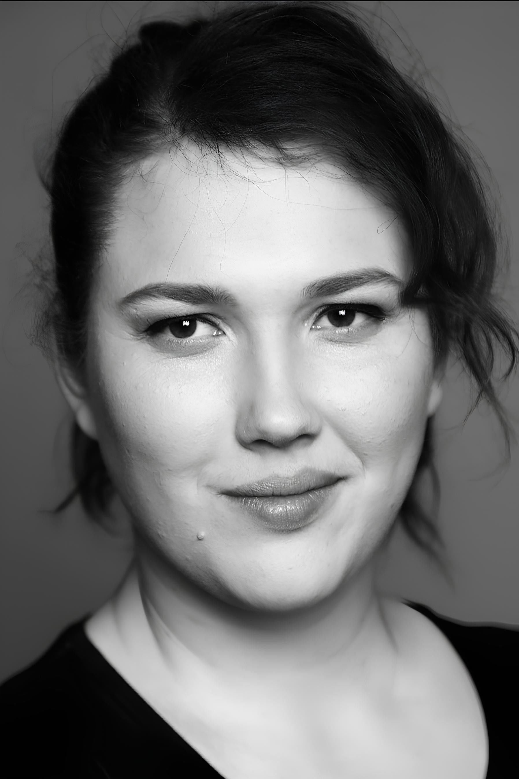 Alisa Kliushkina backdrop