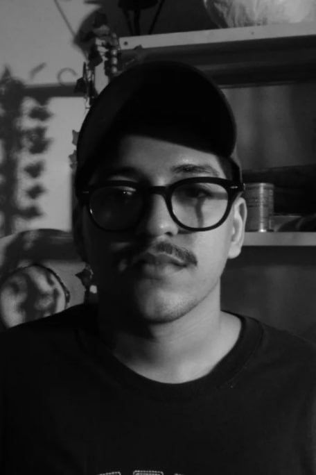 Victor Azê backdrop