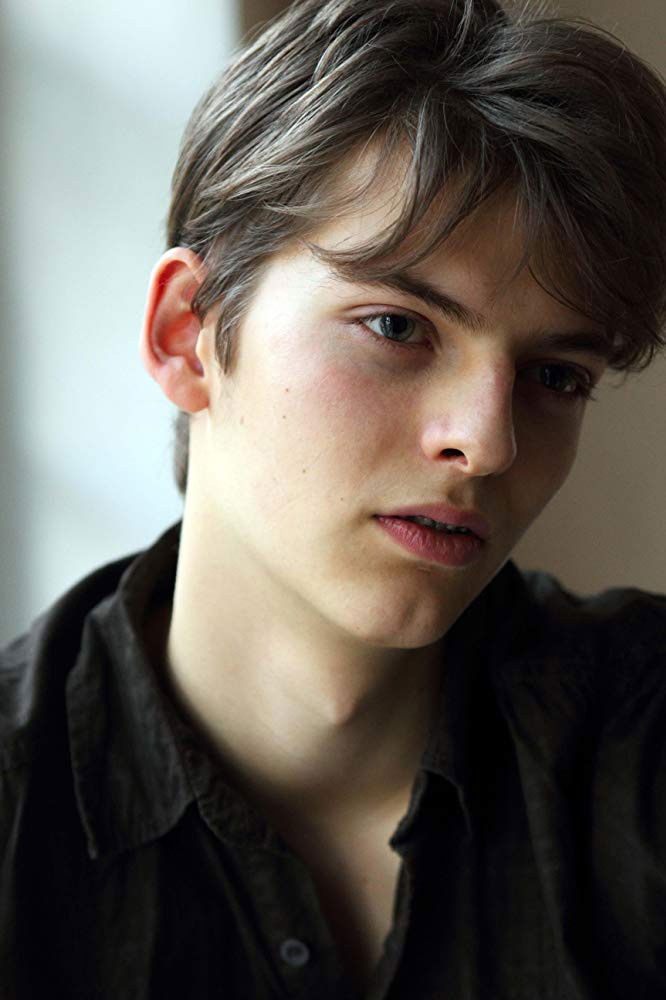 Sandro Lohmann backdrop