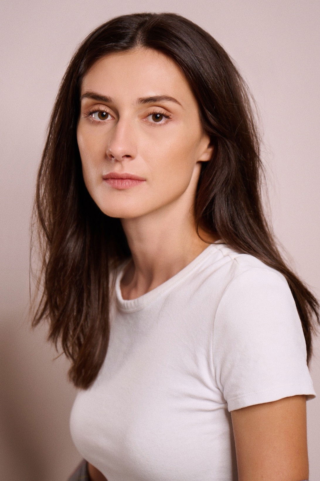 Dasha Miller backdrop