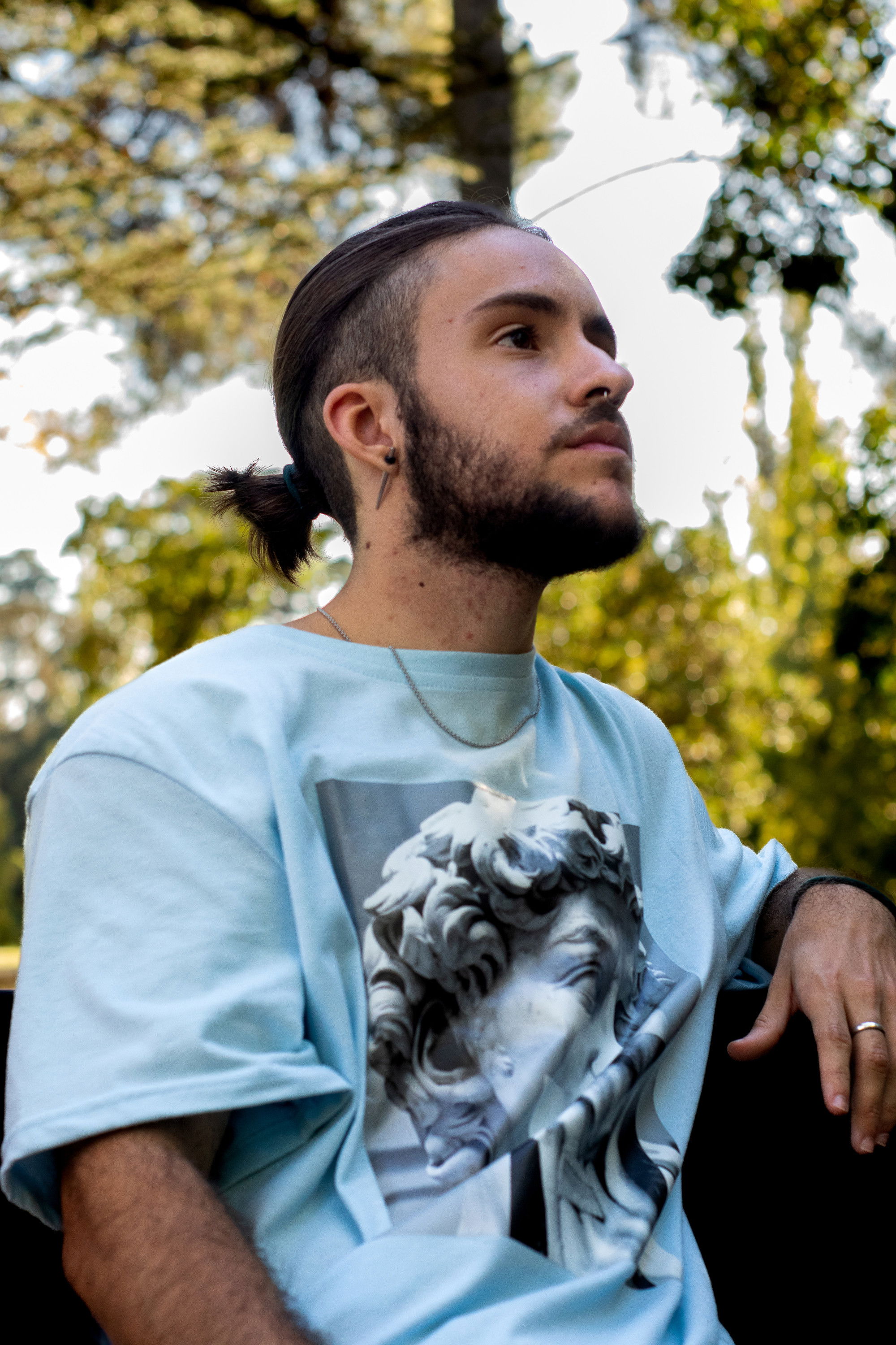 Isaac Escribano backdrop