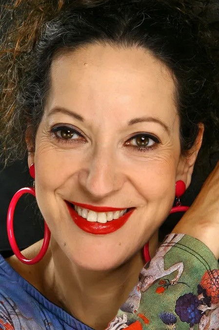 Yolaine de la Bigne backdrop