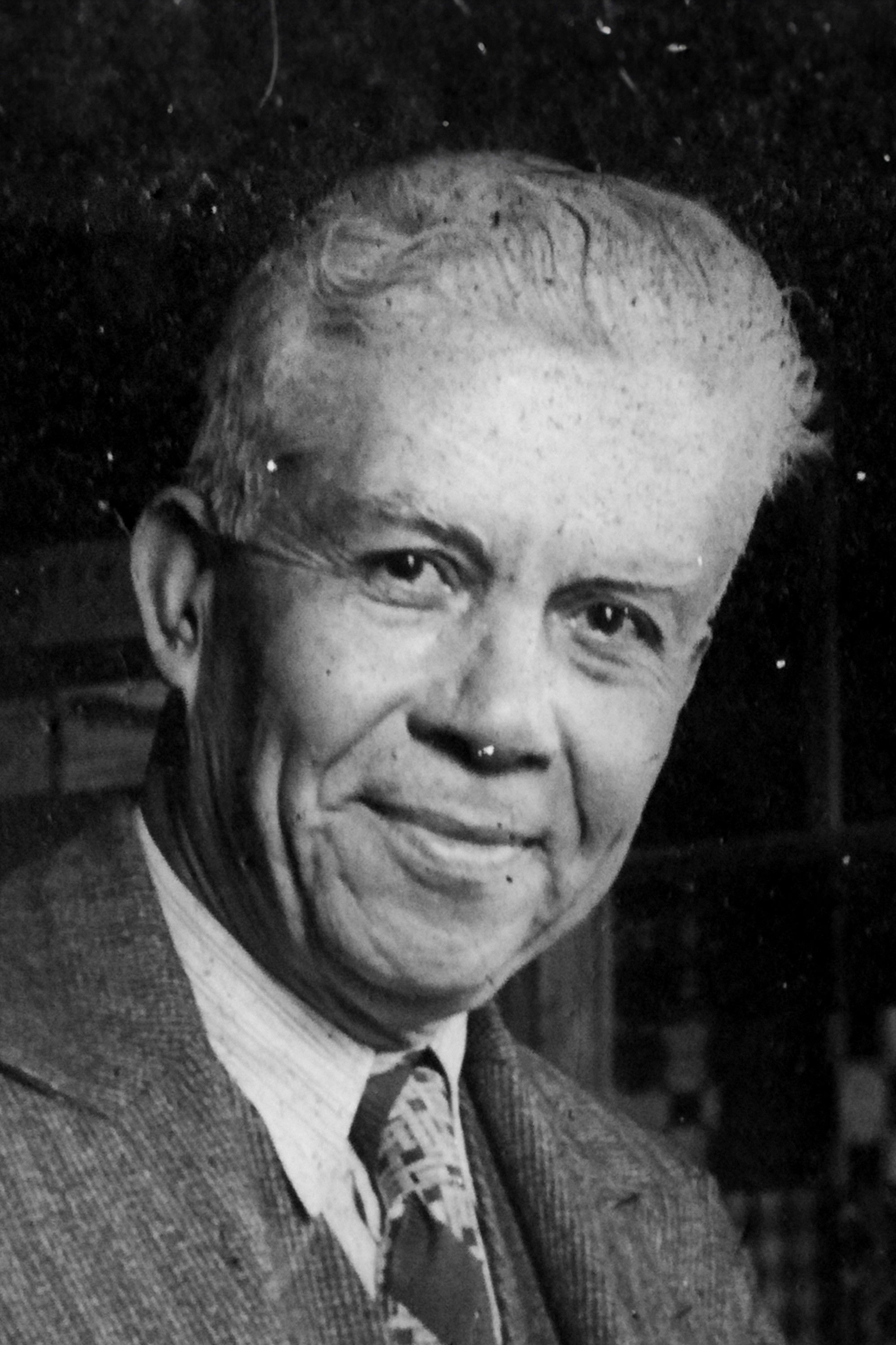 Amando Céspedes Marín backdrop