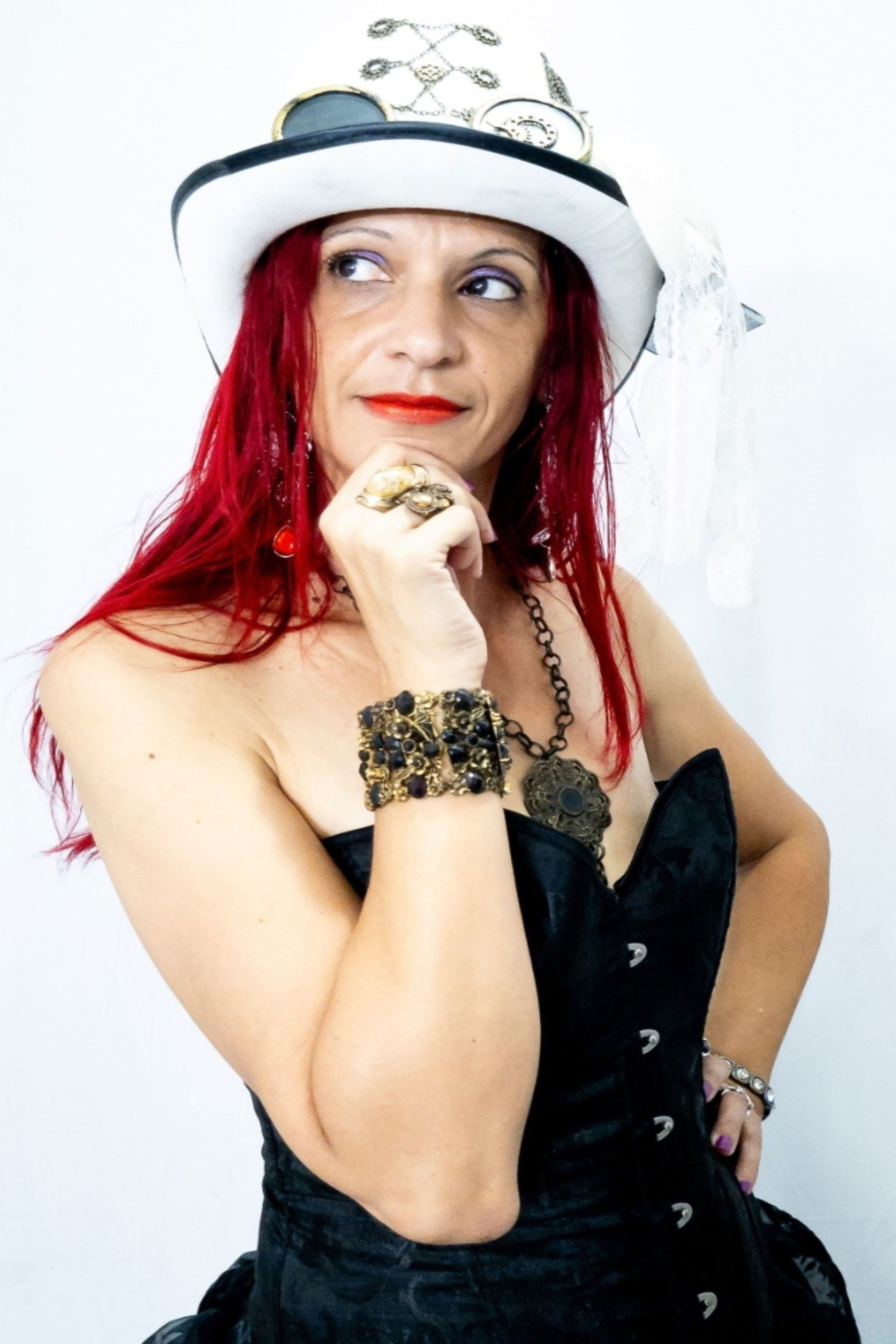 Thina Curtis backdrop