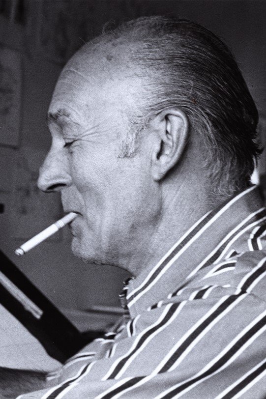 Geri Çiniqui backdrop