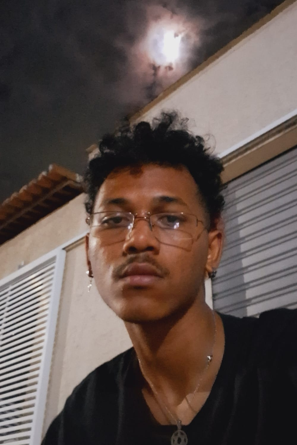 Vitor Nicacio backdrop