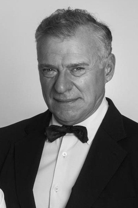 Sergi Mateu → Serxhji Mateu backdrop