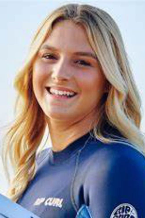 Molly Picklum backdrop