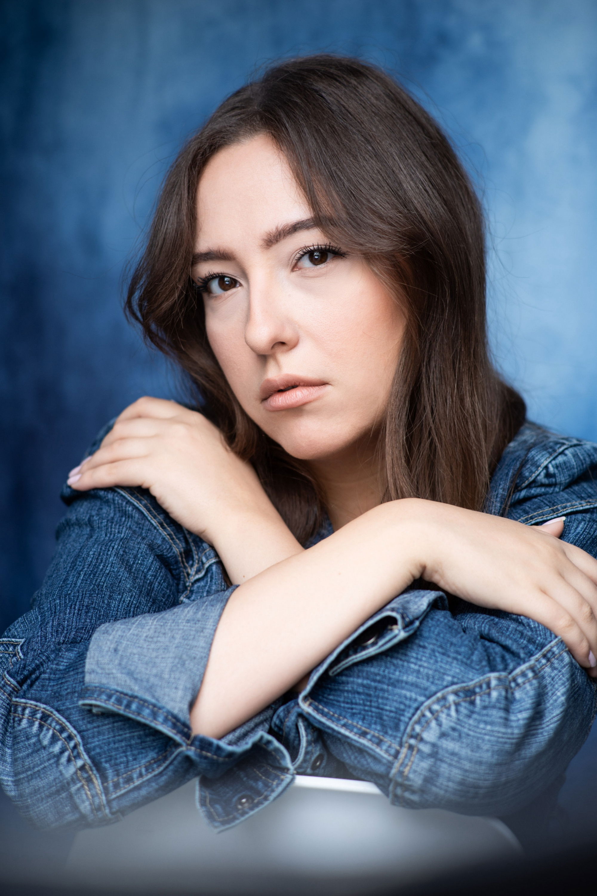 Inès Cantel backdrop