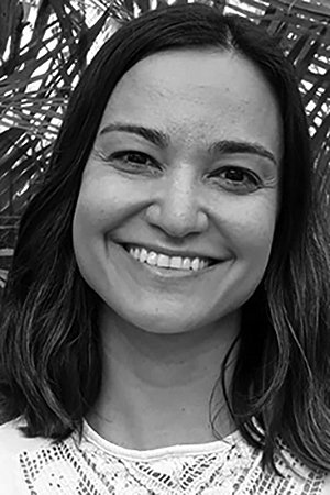 Luciana Rigueira backdrop