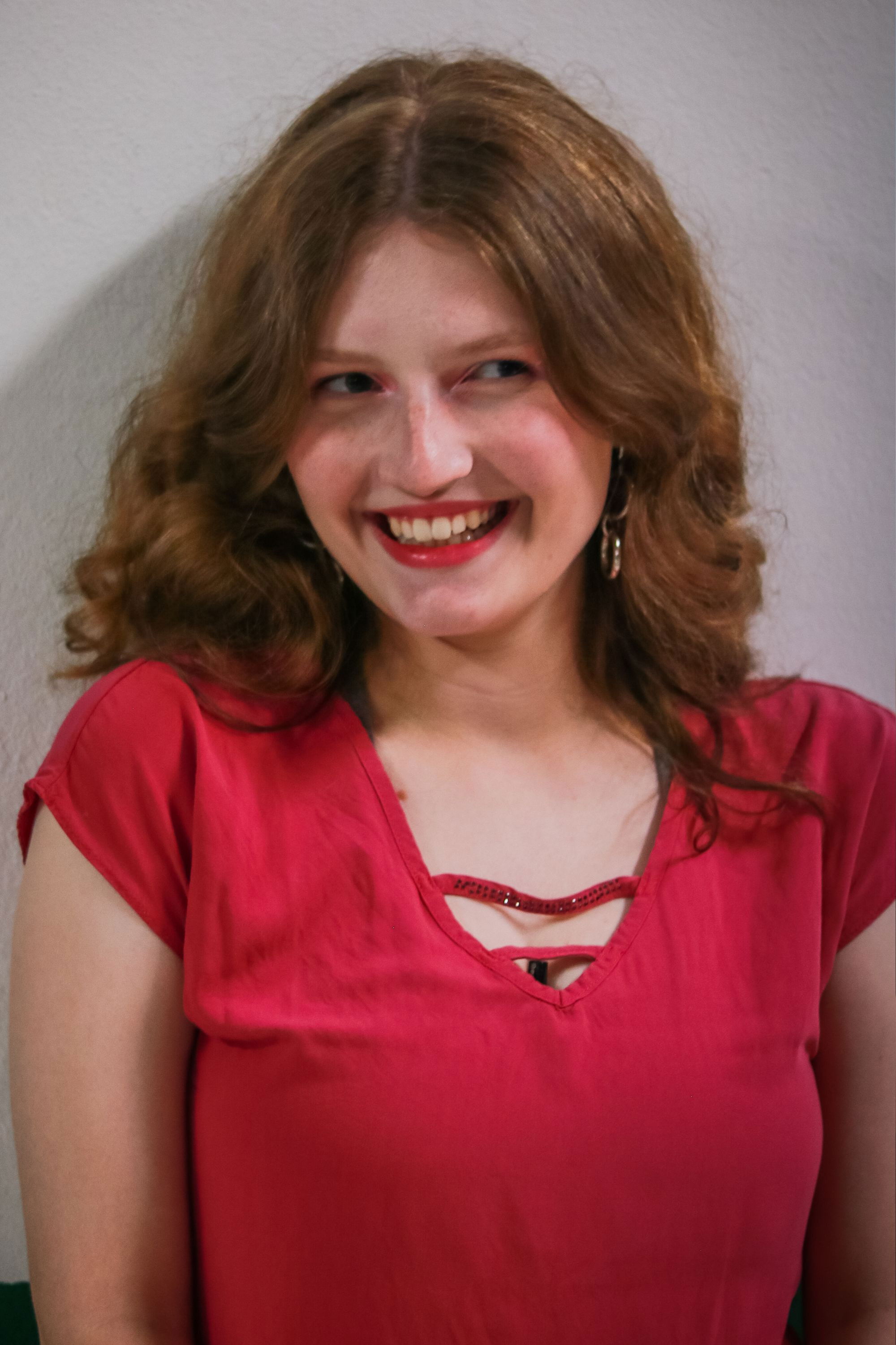 Luana Fadani backdrop