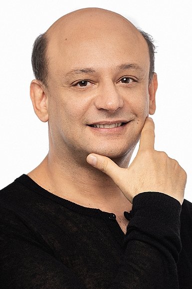 Nilton Bicudo backdrop