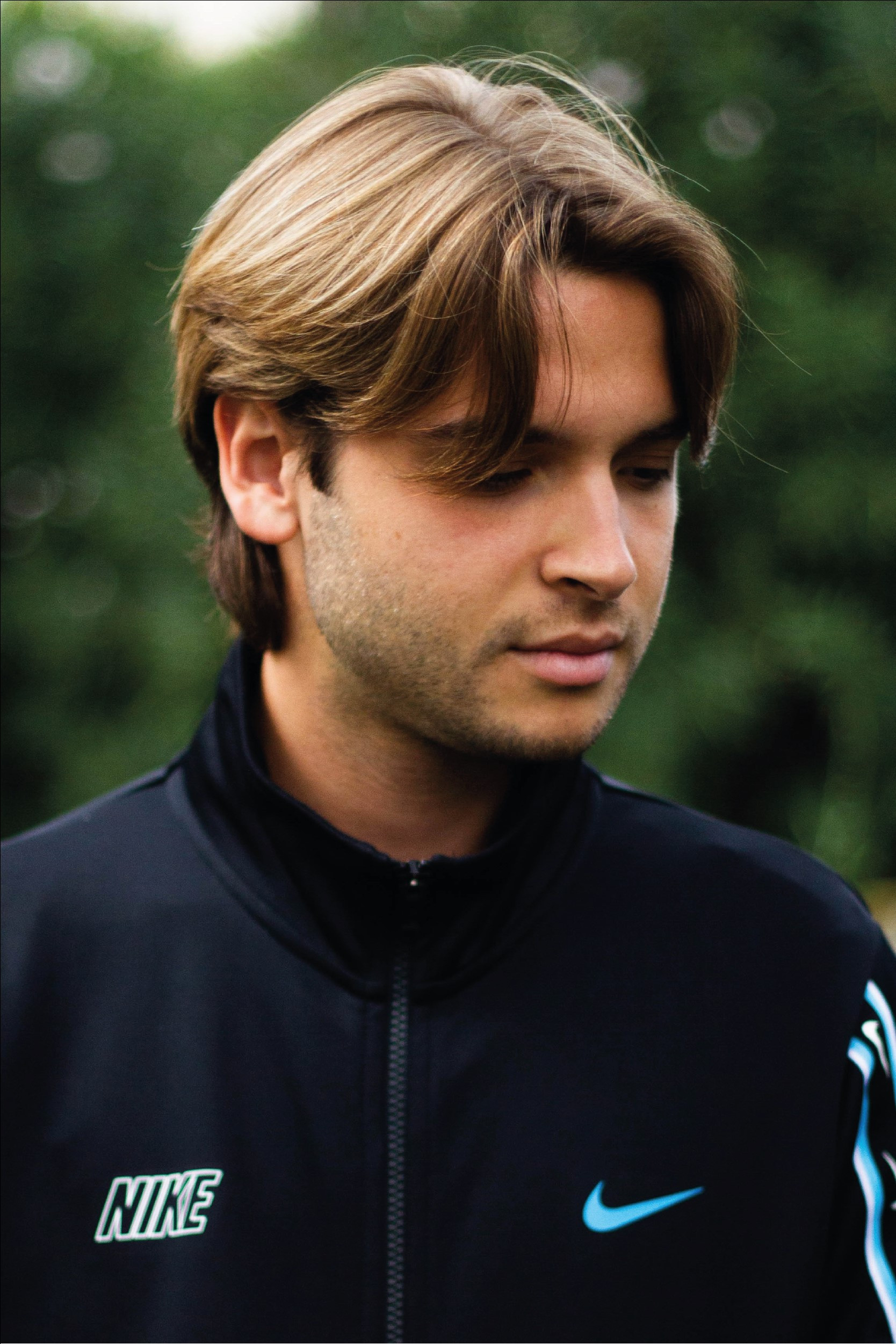 Simone Cignitti backdrop