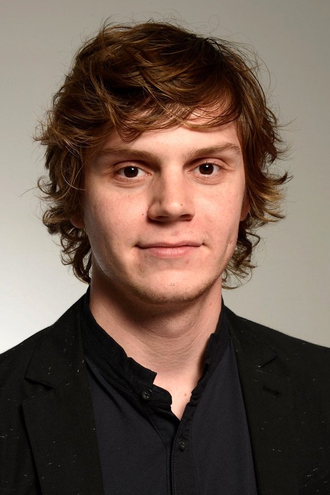 Evan Peters: Evan Piterz backdrop