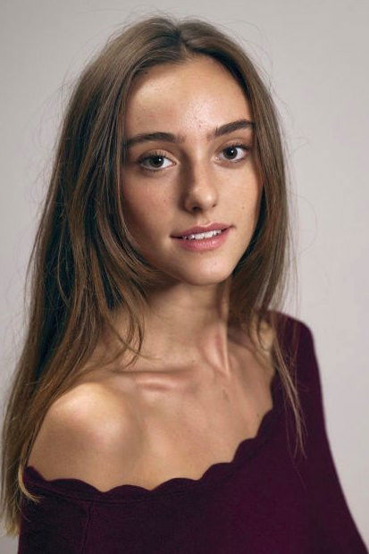 Julie Hadida backdrop