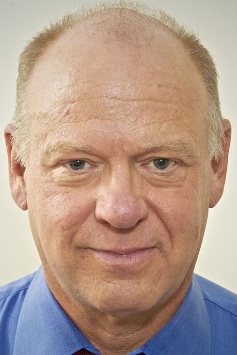 Hardee T. Lineham backdrop