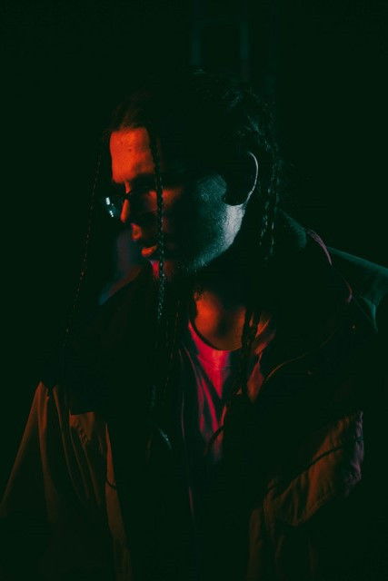 Mauku Sencis backdrop