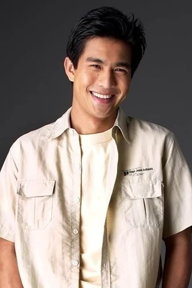 Pierre Png backdrop