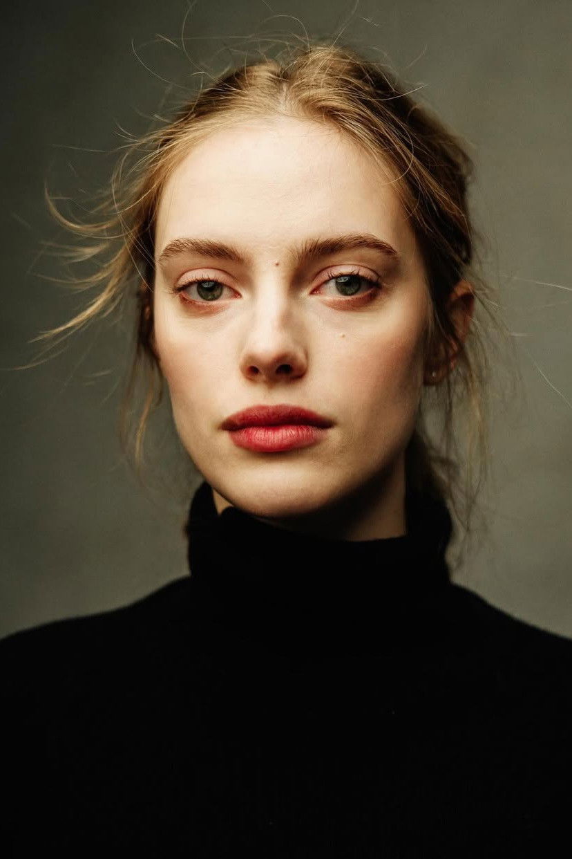 Arina Bocharova backdrop