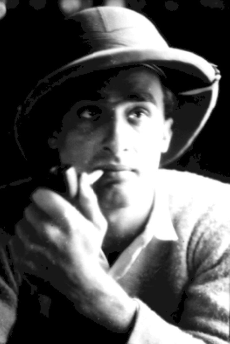 Raul Schnoor backdrop