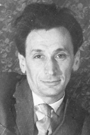 Aleksandr Kamenskiy backdrop