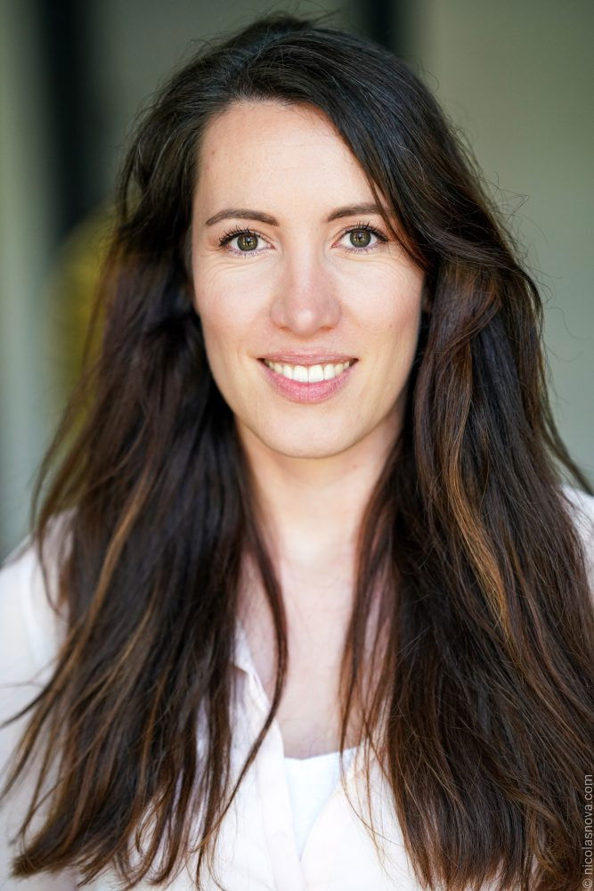 Tiphanie Brun backdrop