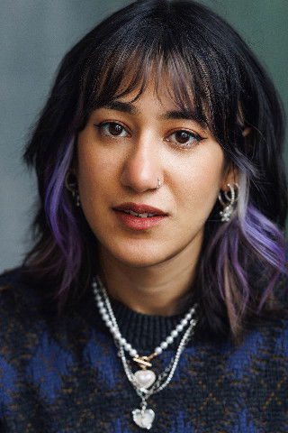 Insia Durrani backdrop