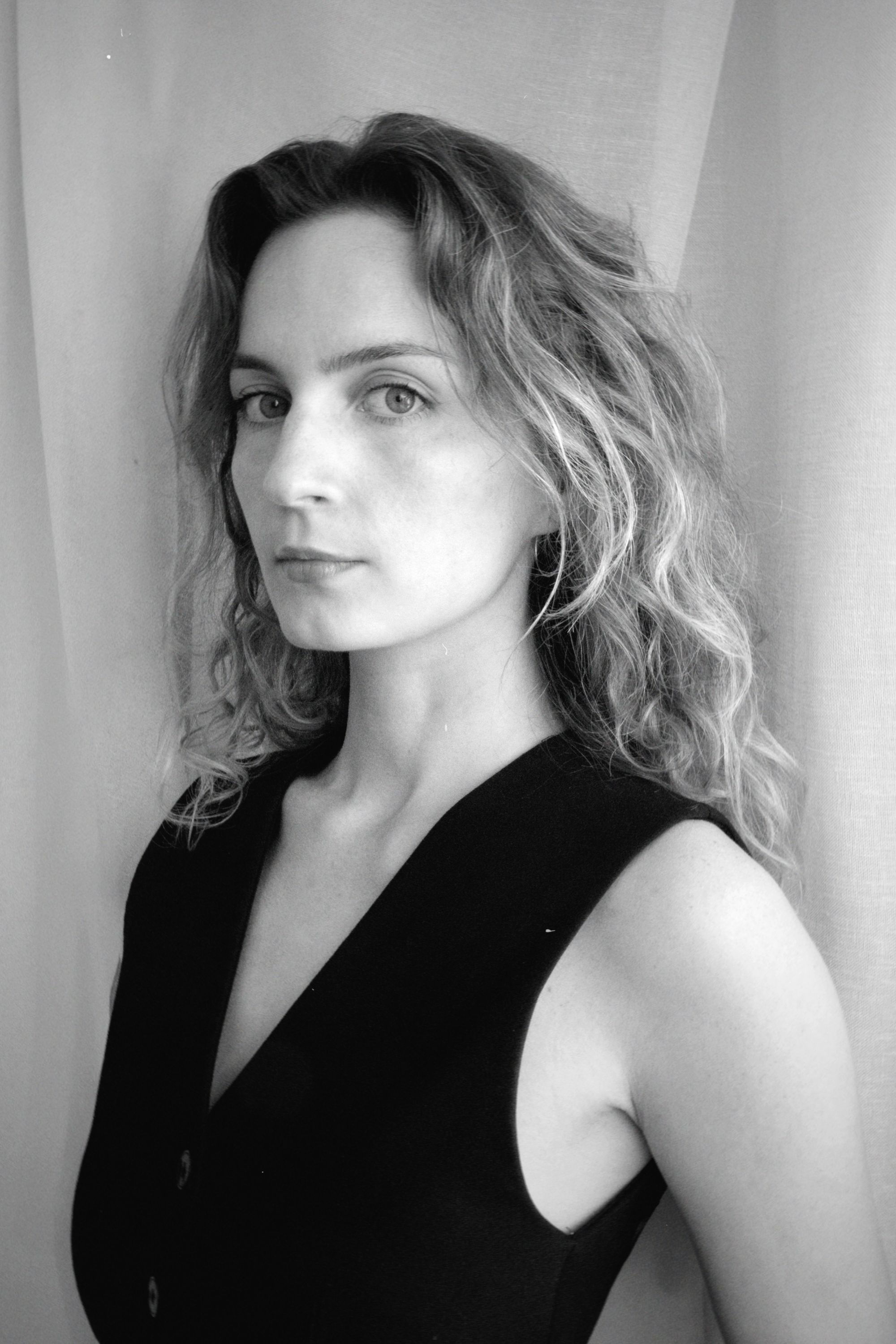 Anita Morina backdrop