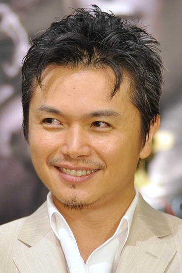 Ryôichi Yuki backdrop