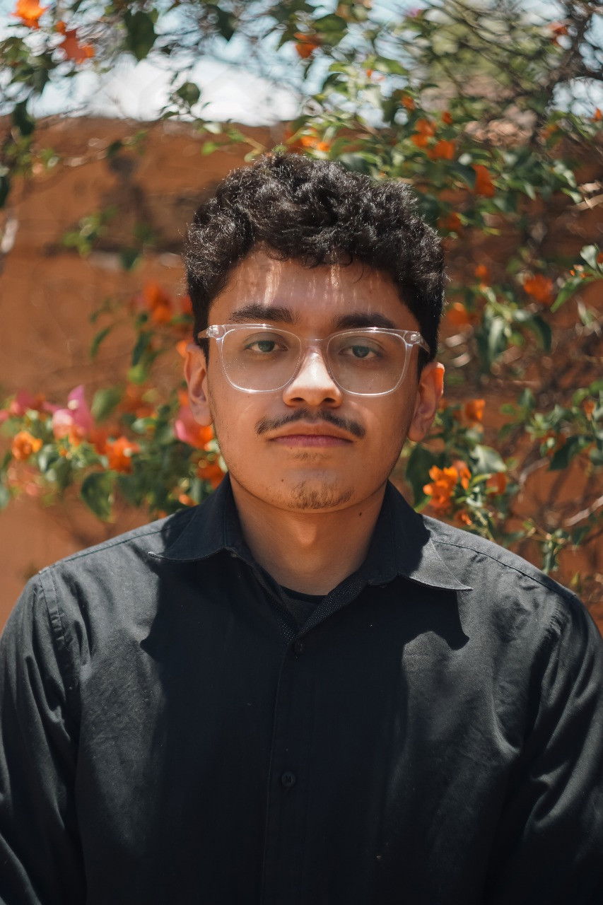 Axel Kuyoc Aldán backdrop