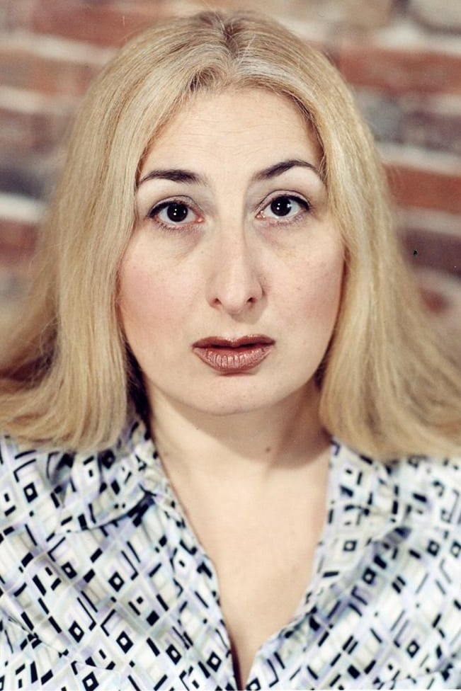 Sabine Bail backdrop